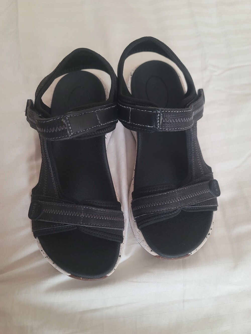 Taos Footwear Black Women's Super Side sandals - Picture 3 of 9